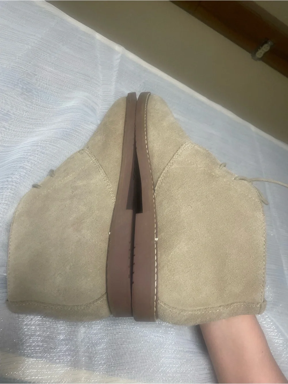 Banana Republic suede chukka